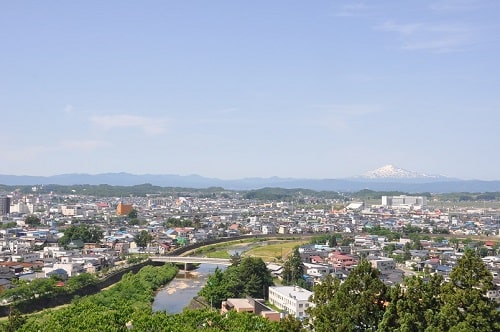 7　横手公園展望台より　よこて盆地の風景.JPG