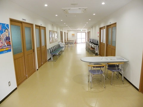 04 2階ロビー①.jpg