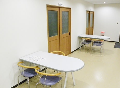 05 ２階ロビー②.jpg