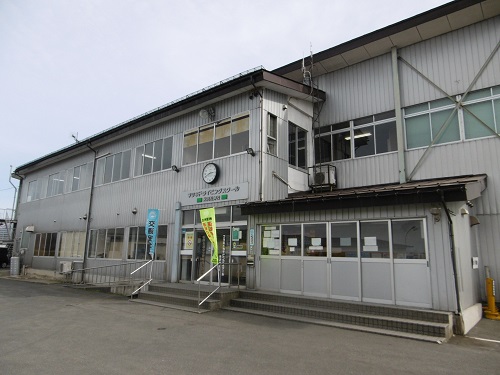 01松岬校　校舎.JPG
